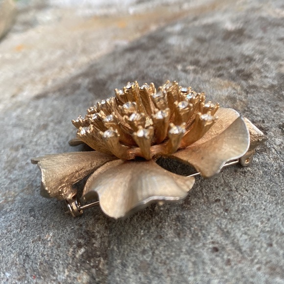 “HAR” VINTAGE Mid century STARBURST Brooch signed gold overrlay - Picture 3 of 10